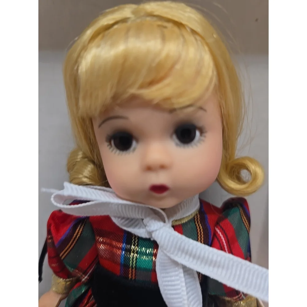 Miraculous 2002 Vintage Madame Alexander 8" Doll, Holiday Taffeta 34655, NIOB - Picture 2 of 8